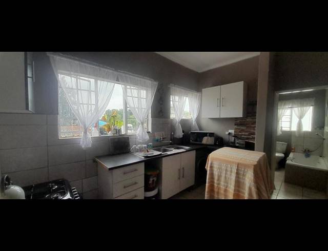 2 BEDROOM PROPERTY TO RENT IN MNANDI